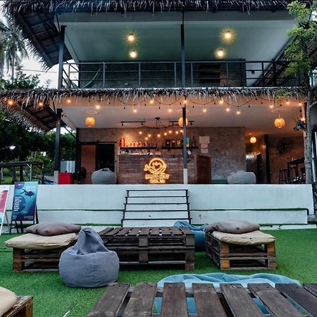 Bird'S Nest Hostel Koh Tao Exterior photo